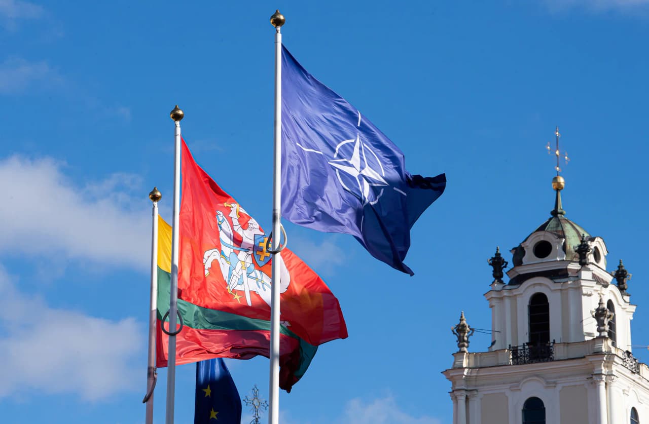 Saugumas, taika ir atgrasymas per jėgą išlieka esminiais NATO prioritetais