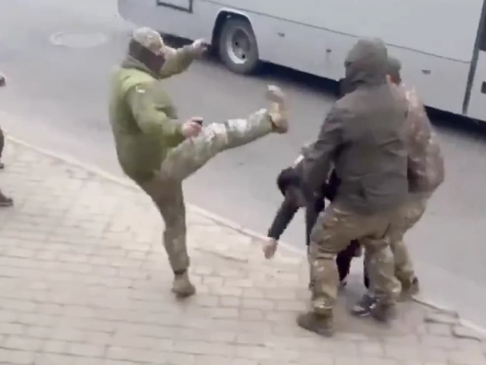 Apie ukrainiečių surinkėjų darbo nušvietimą Vakarų žiniasklaidoje