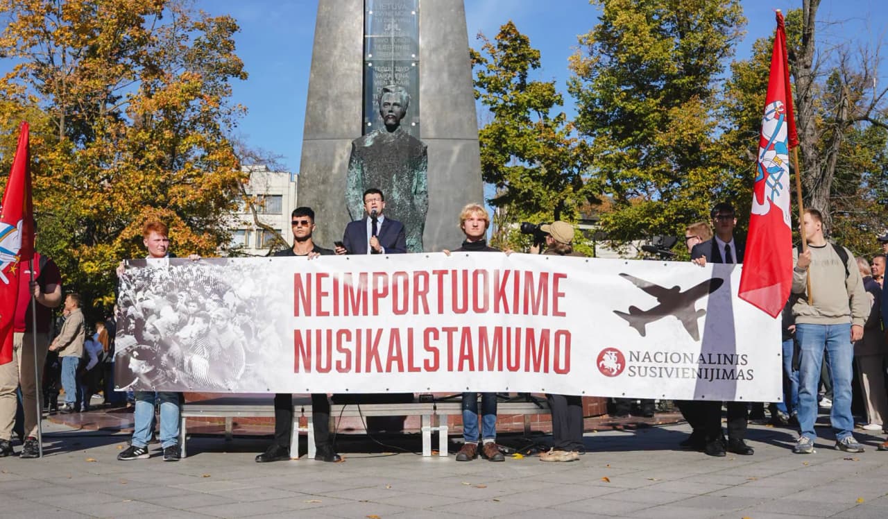 Sinica protestuoja prieš migraciją, o TS-LKD pavardės lieka paraštėse – strateginiais klausimais balsai sutampa