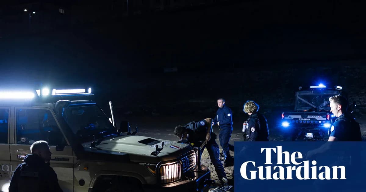 Britų pinigais pirkta policijos technika panaudota prieš Prancūzijos moksleivius