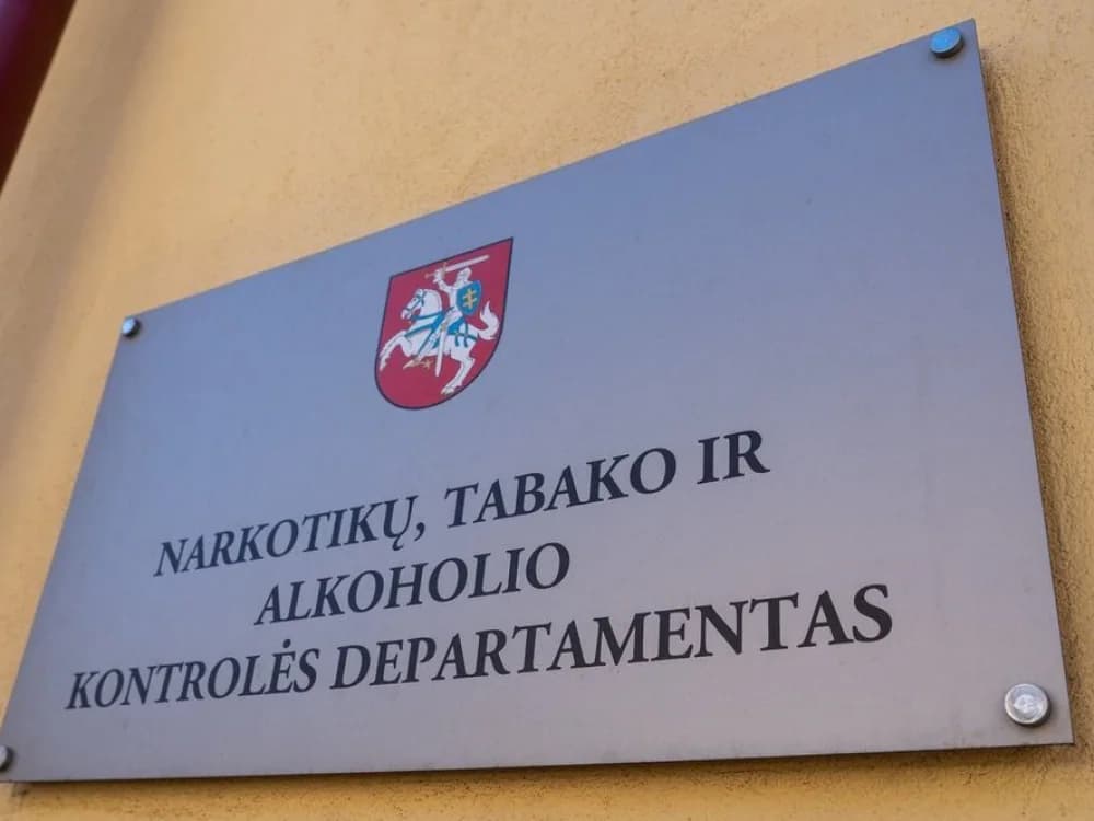 Nepilnamečių apsinuodijimų elektroninėmis cigaretėmis daugėja, tačiau pardavimo jiems mastai lieka neaiškūs