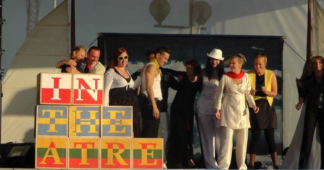 "IN THEATRE" arba nacionaliniai Baltijos kaimynų ypatumai