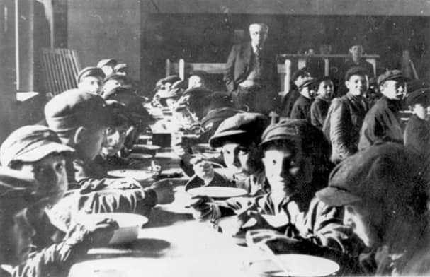 Šiaulių geto vaikai. Yad Vashem Foto Archives 1044/150