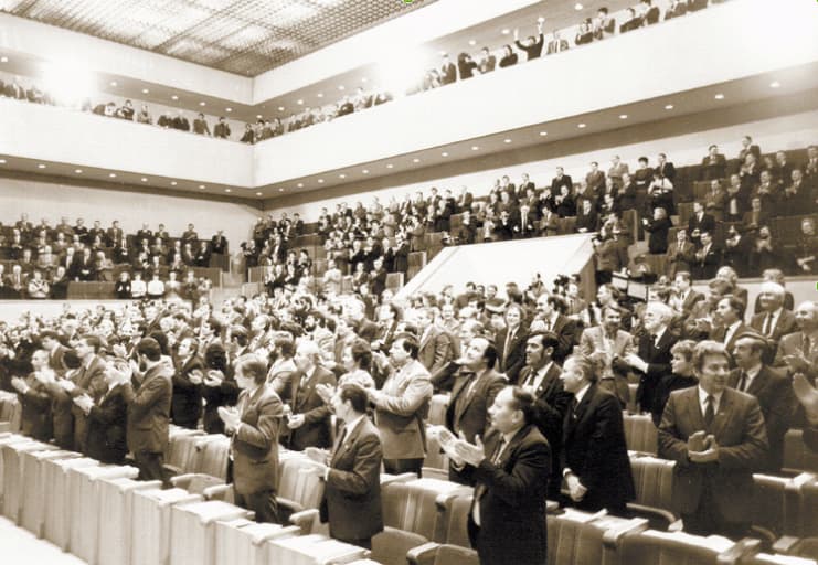 Lietuvos Respublikos Aukščiausioji Taryba skelbia 1990 m. kovo 11-osios Aktą