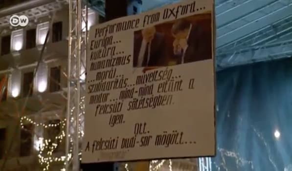 Vengrijoje demonstrantai pasisako už demokratiją ir prieštarauja suartėjimui su Rusija