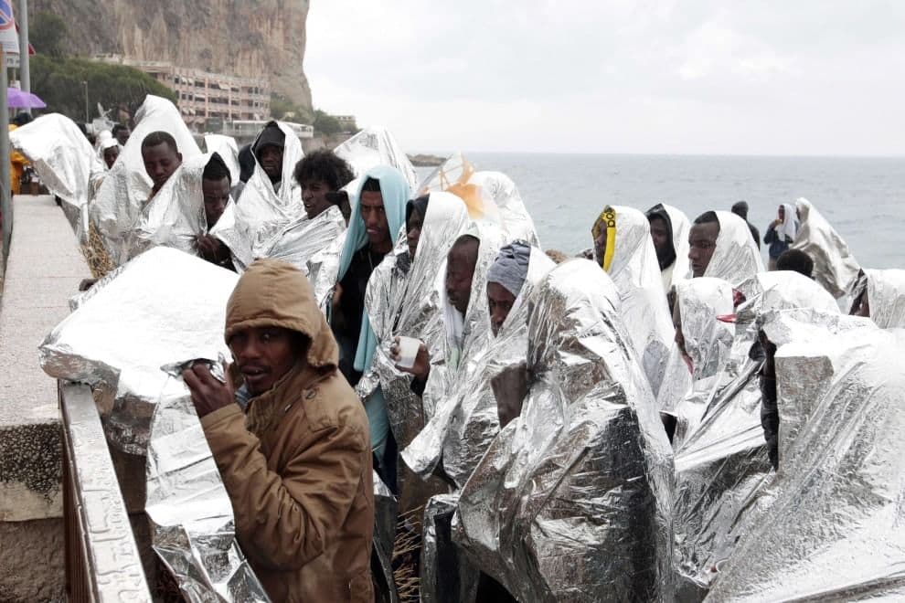 Migrantai plūste plūsta į Europą.