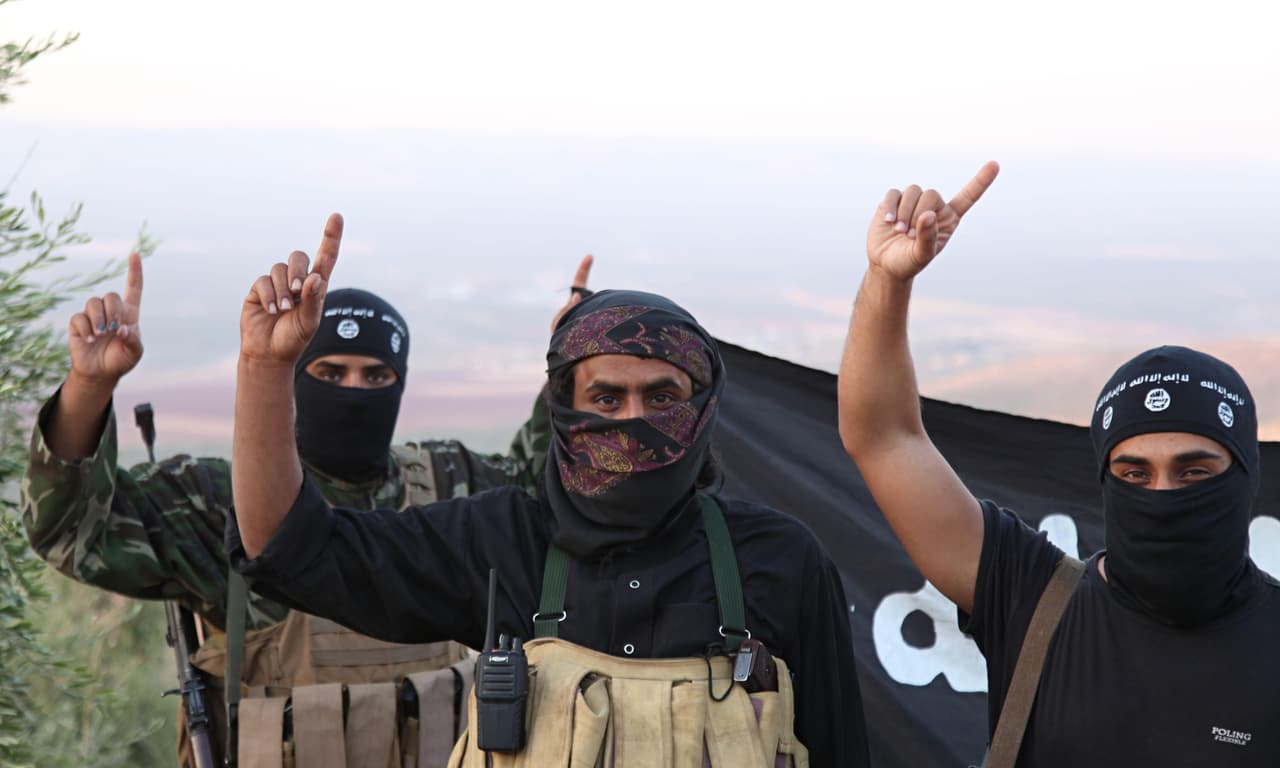 Pasak analitiko, JAV ir Izraelis bijo šiitų labiau nei Islamo valstybės, tad ir remia pastaruosius ar bent jau aktyviai nesipriešina.