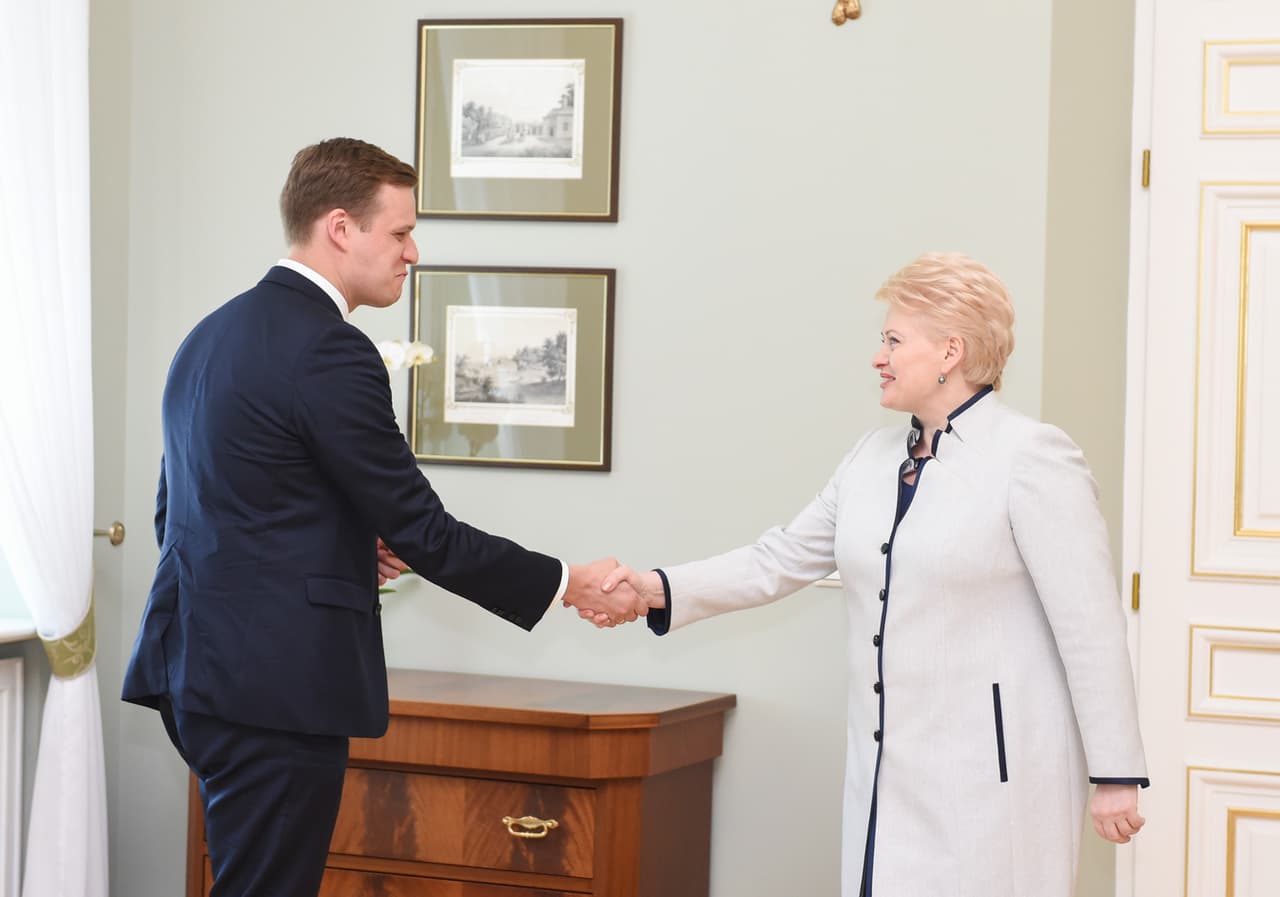 Konservatorius G. Landsbergis leido suprasti, kad sėkmingos, intensyvios ir karštos prezidentės D. Grybauskaitės diskusijos, derantis dėl pabėgėlių skaičiaus Lietuvai, tėra vien tik svaičiojimai. Nuotr. prezidentas.lt
