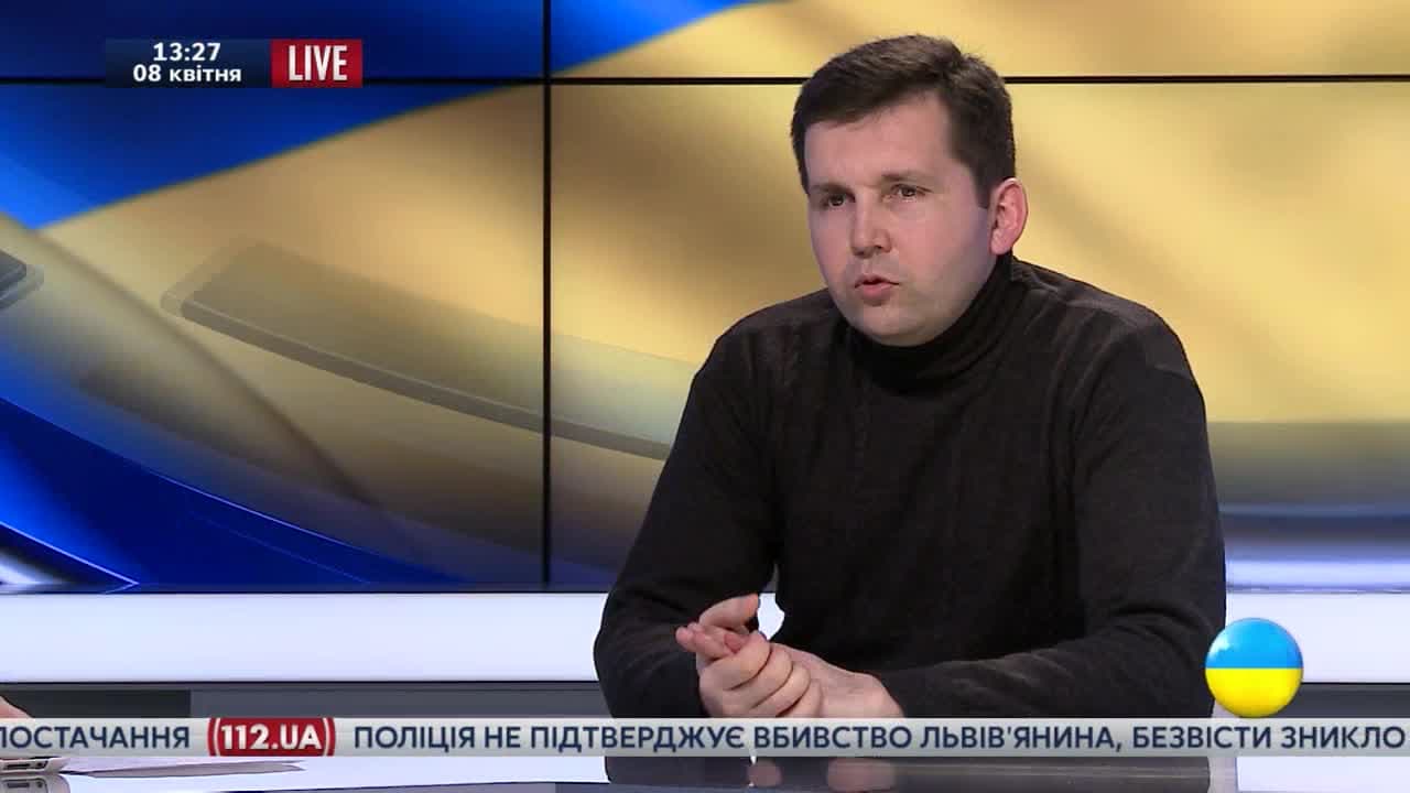 Kijeve pro langą iš devinto aukšto iškrito Ukrainoje kuriamų konfliktų schemą atskleidęs politologas