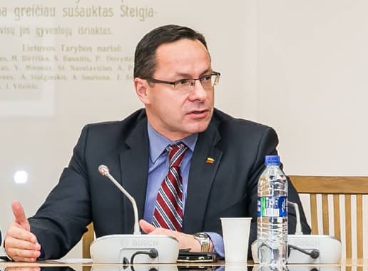 Pavyzdinė valstybę demontuojančių konservatorių šiukšlė