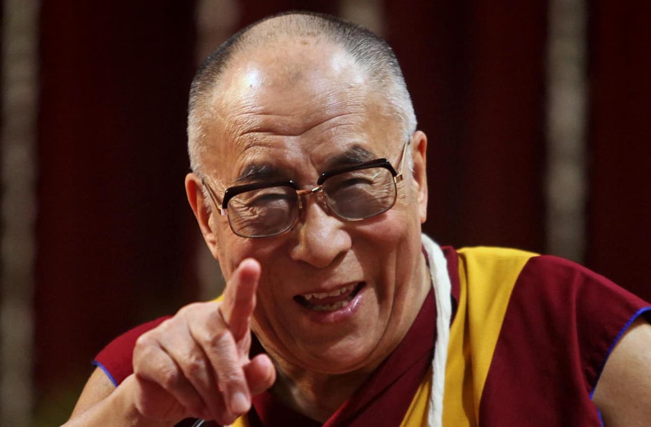 Dalai Lama išreiškė viltį dėl bendro D. Trampo ir V. Putino darbo taikos labui