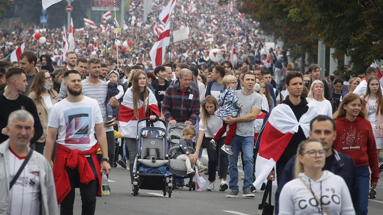 Baltarusijos revoliucijos akimirka. Nuotr. themoscowtimes.com