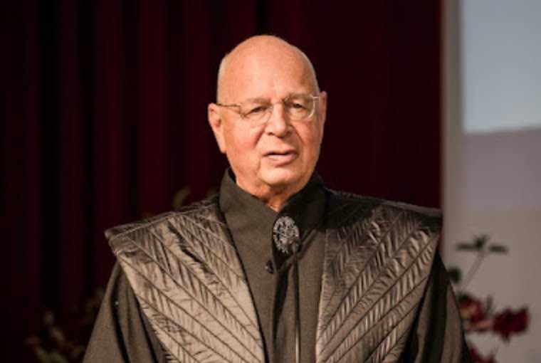 Kauno technologijos universiteto garbės daktaras, Pasaulio ekonomikos forumo, tarptautinės organizacijos, inicijuojančios viešojo ir privataus sektorių bendradarbiavimą, steigėjas ir valdybos pirmininkas profesorius Klausas Švabas (Klaus Schwab).
