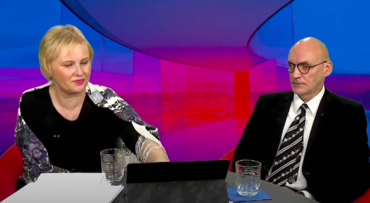 R.Janutienės ir K.Skrebio propaganda