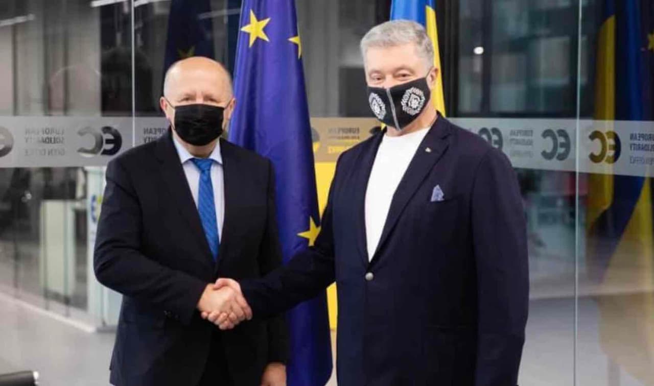 A. Kubilius (kairėje). Nuotr. facebook.com