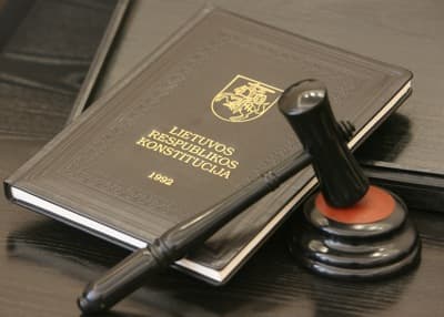 VRK sprendimas del Konstitucijos 55 straipsnio pakeitimo apskųstas teismui