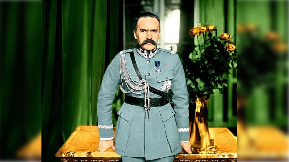 Juzefas Pilsudskis – lenkų pasididžiavimas, maršalas pagarsėjęs bolševikų invacijozs stabdymu Europoje, todėl gerbiamas ir Lietuvoje.