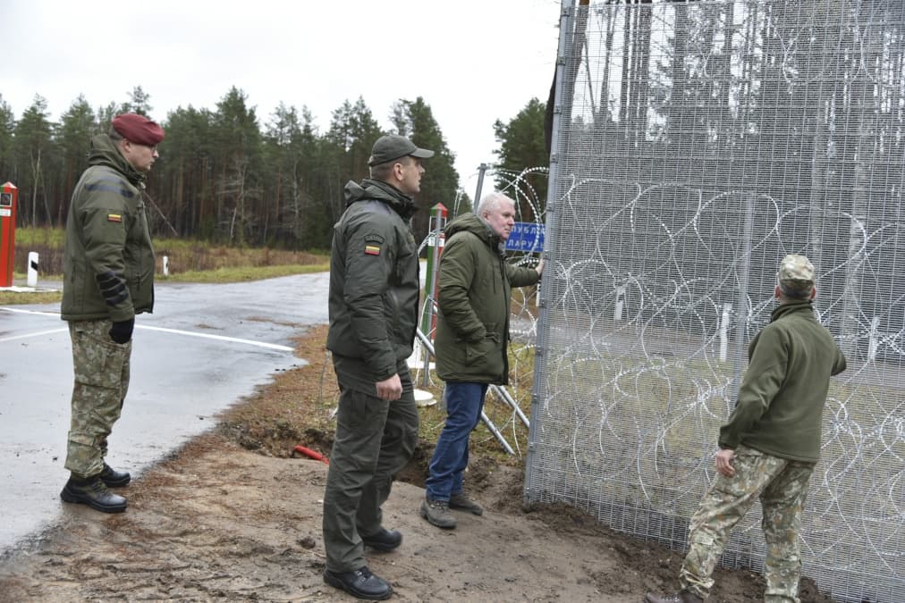 Anušauskas: esame tarp didžiausių Ukrainos rėmėjų, jai ginantis nuo Rusijos agresijos