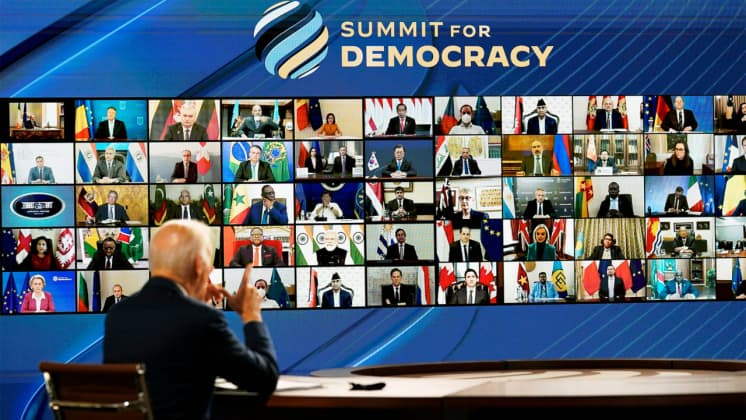 „Demokratijų susitikimas“ – vienpolio pasaulio agonija
