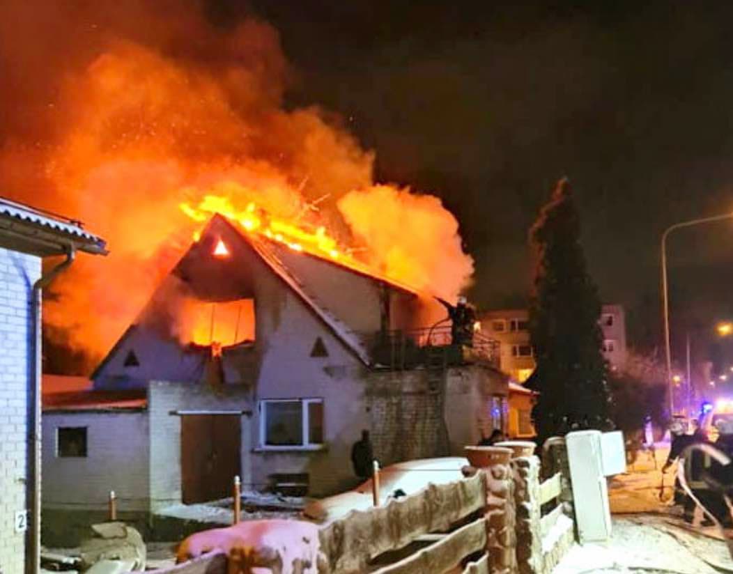 Lentvaryje prieš kelias dienas sudegė namas