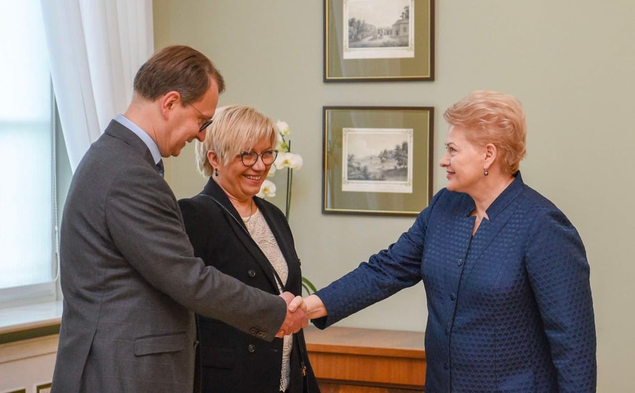 https://ekspertai.eu/landsbergiu-bendruomene-nurodeekspertai-eupublikacijasdel-kuriu-jiems-ypac-skauda/