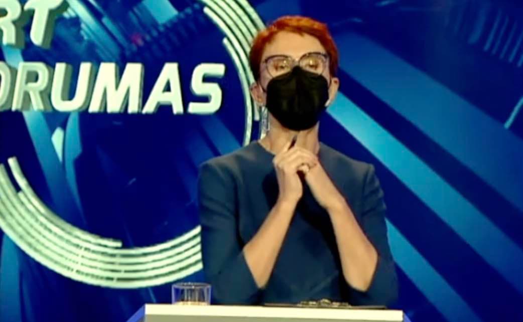 Apsimelavusi propagandos asė Pumprickaitė sugebėjo atsiprašyti Nausėdų poros, be žodžio atsiprašau