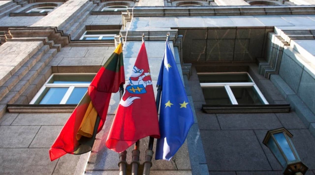 Lietuva, pasitelkus Europos Komisiją, be gailesčio įgėlė Kinijai
