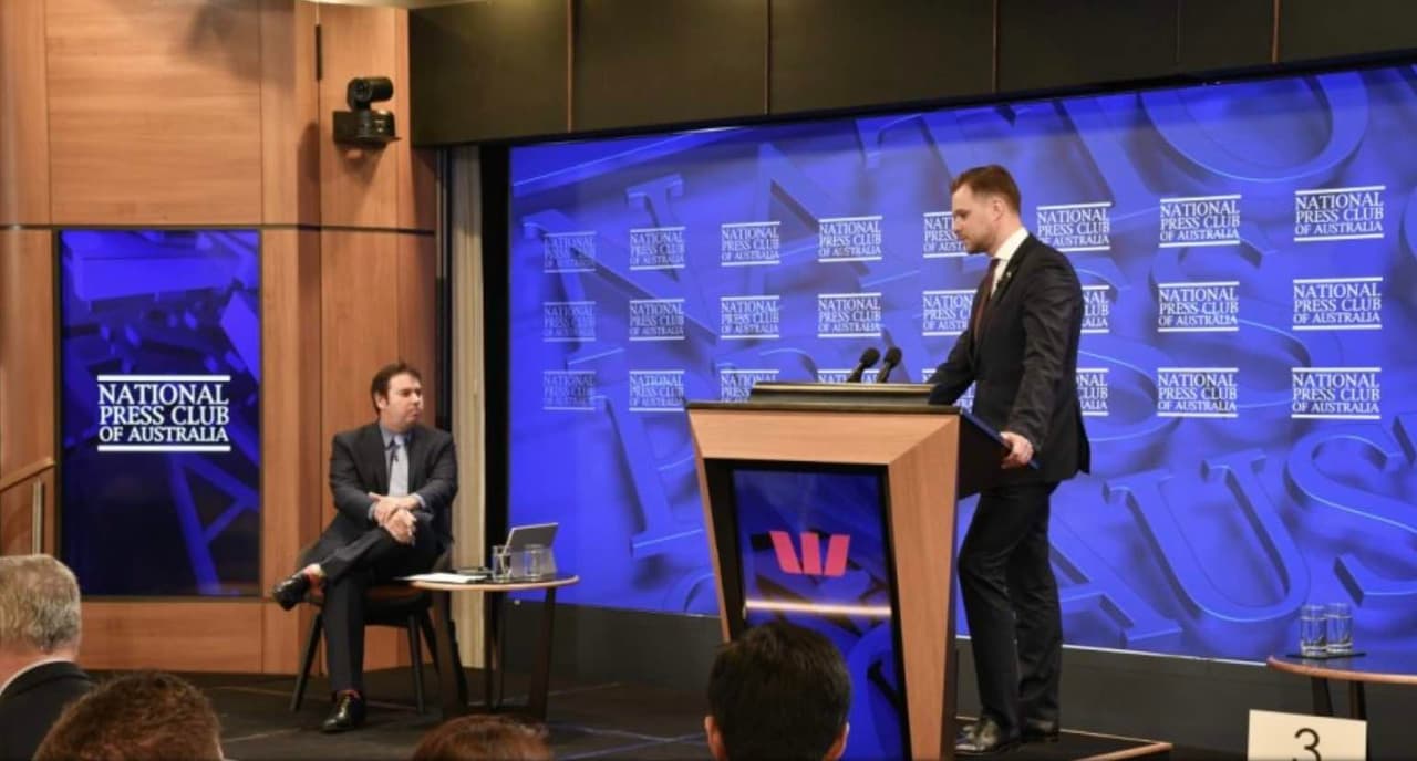 Australijoje G. Landsbergis perskaitė istorinį pranešimą apie išpuolius prieš pasaulio tvarką