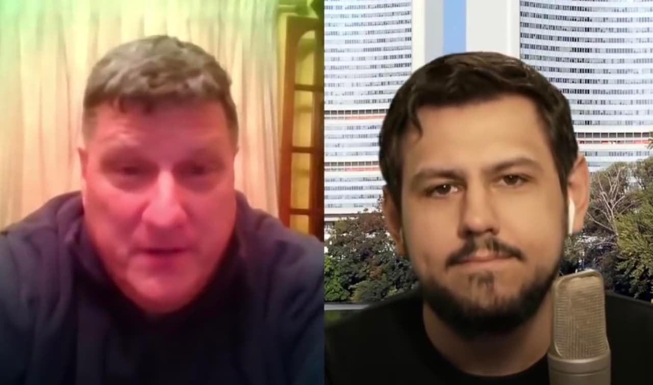 Scott'as Ritter'is teigia, kad Rusija puola Ukrainą visu pajėgumu