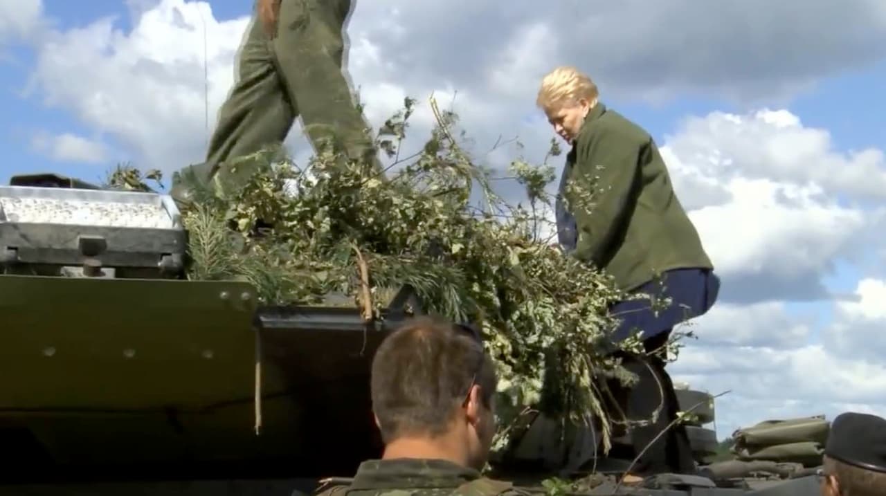 Lietuvos prezidentė Grybauskaitė: „Bailūs Vakarai? Ar putino karo nusikaltimų bendrininkai?“