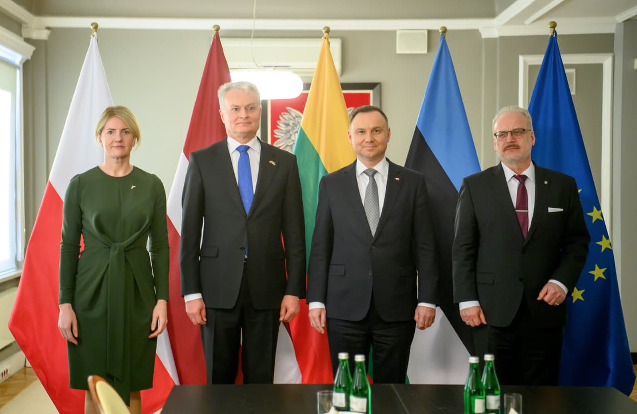 Nausėda: karinės paramos Ukrainai reikia nedelsiant