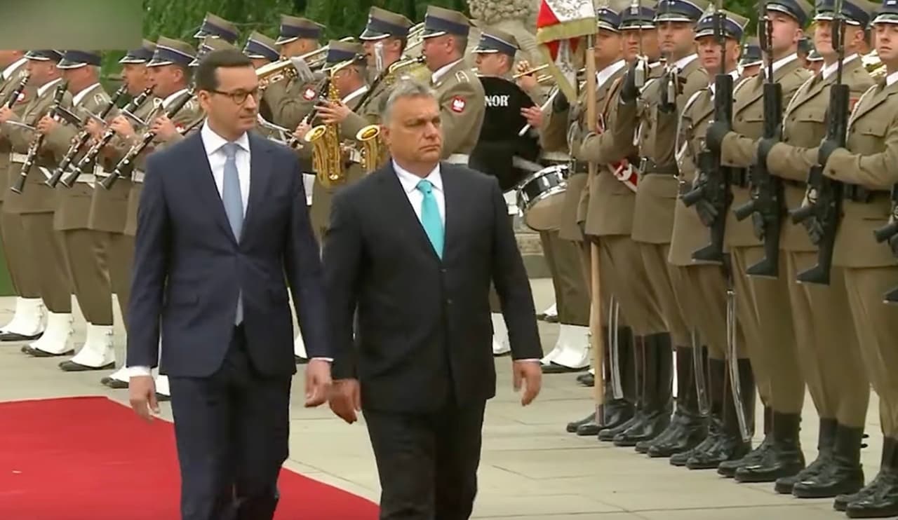 Lenkija nebenori bendradarbiauti su Vengrija