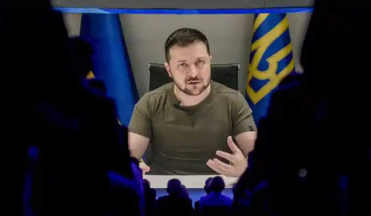 Kijevas dar kartą perspėjo jo neklausantį Budapeštą – „gali kas nors nutikti“