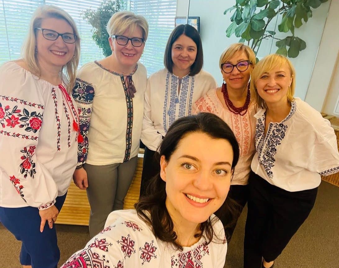 Navickienė Prahoje pranešė, kad jau dabar reikia galvoti apie pokarinį Ukrainos atkūrimą