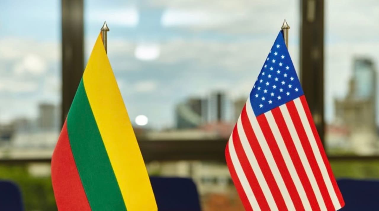 Lietuva ir vėl sulaukė JAV padėkos už nuoseklią ir tvirtą paramą Ukrainai