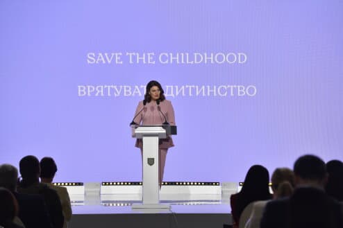 Nausėdienė Kijeve: kiekvienas Ukrainos vaikas – tai didžiausias Ukrainos turtas ir šalies ateitis