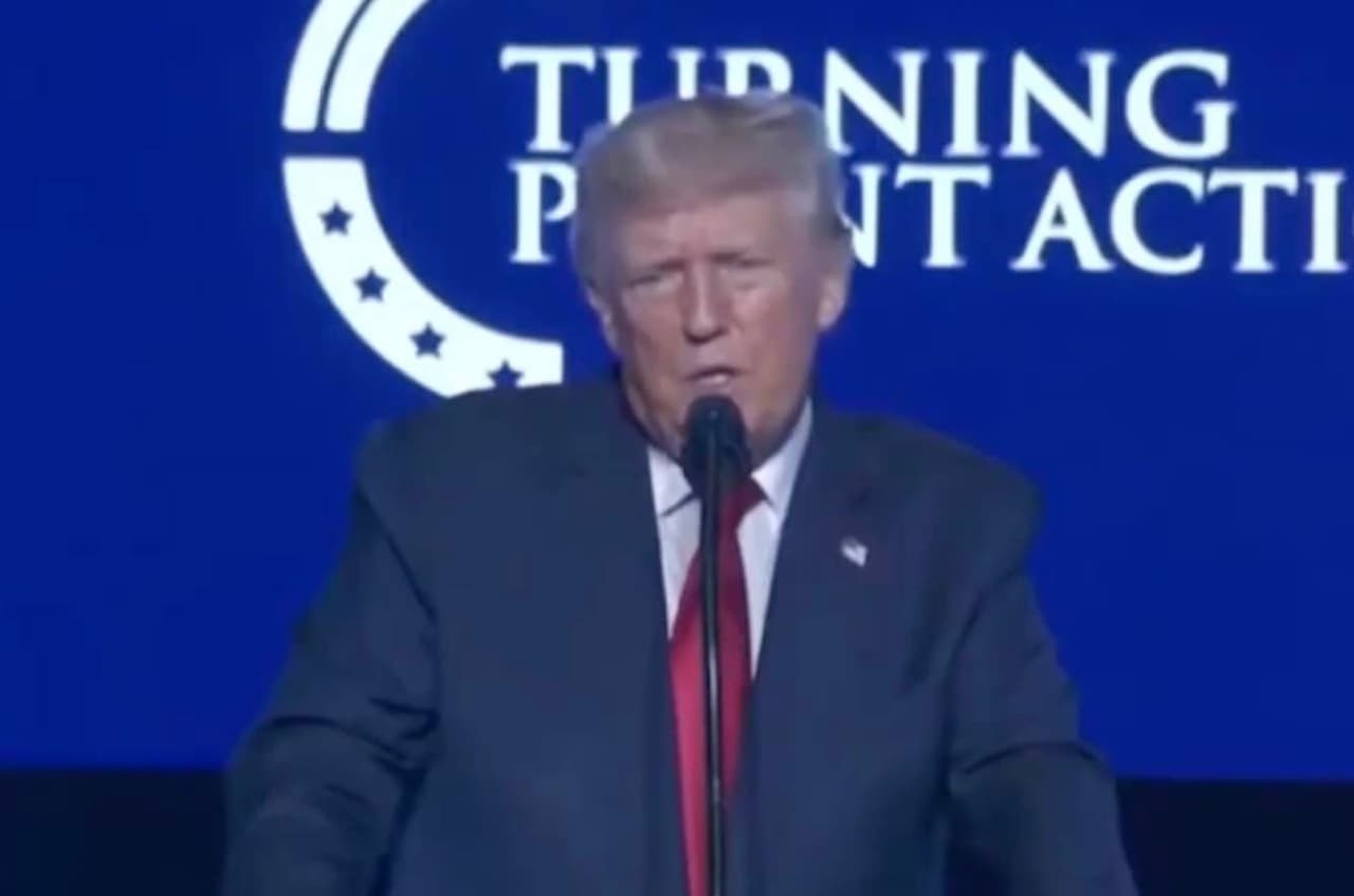 Donaldas Trampas svaičioja, esą pasaulyje yra tik dvi lytys – vyras ir moteris