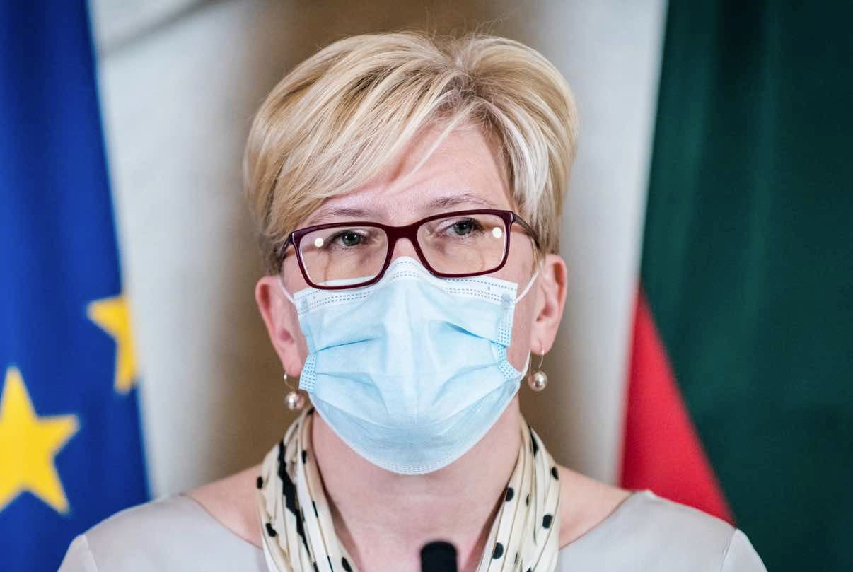 Premjerė stipriai įgėlė neatsakingai elektros tiekėjus pasirenkančius žioplus vartotojus