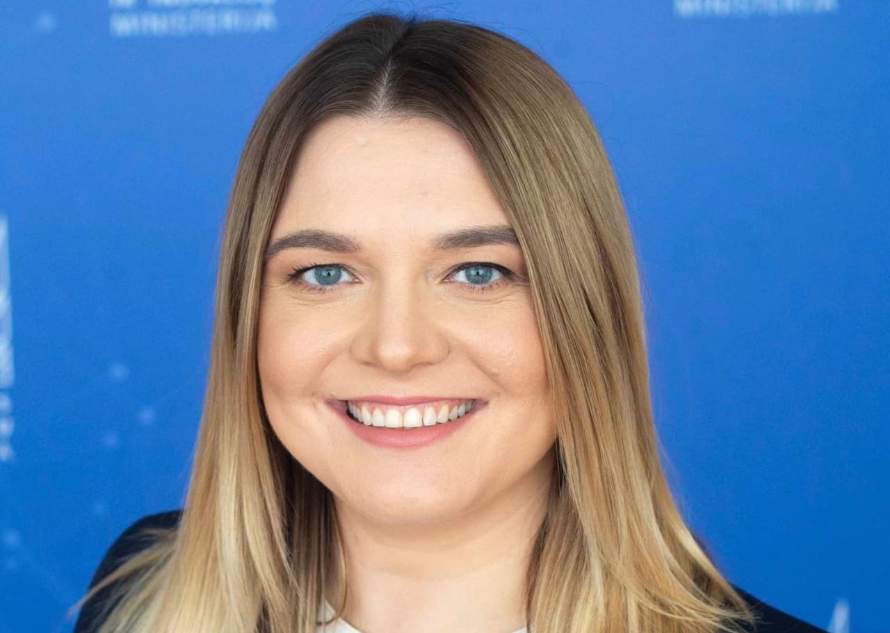 Vyriausybė ištiesė pagalbos ranką verslui prekiaujančiam alkoholiu