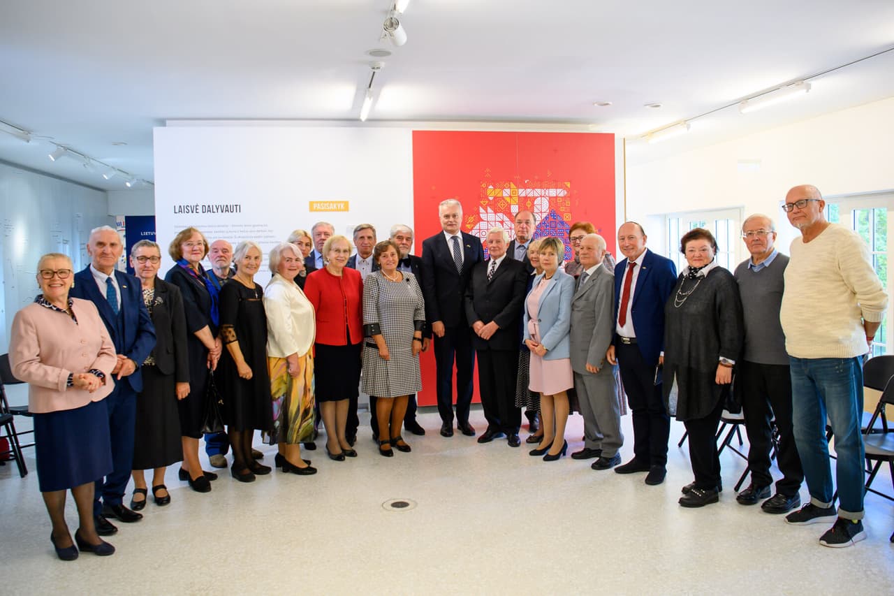 Nausėda Prezidentūros pasidalino džiaugsmo akimirkomis su pensininkais