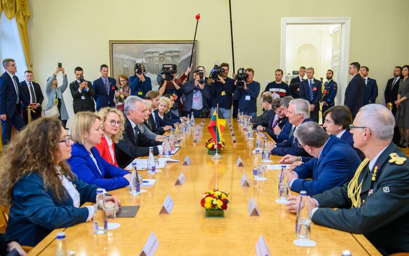 Nausėda Karaliui Pilypui pranešė, kad bendras Lietuvos ir Belgijos tikslas – padėti Ukrainai