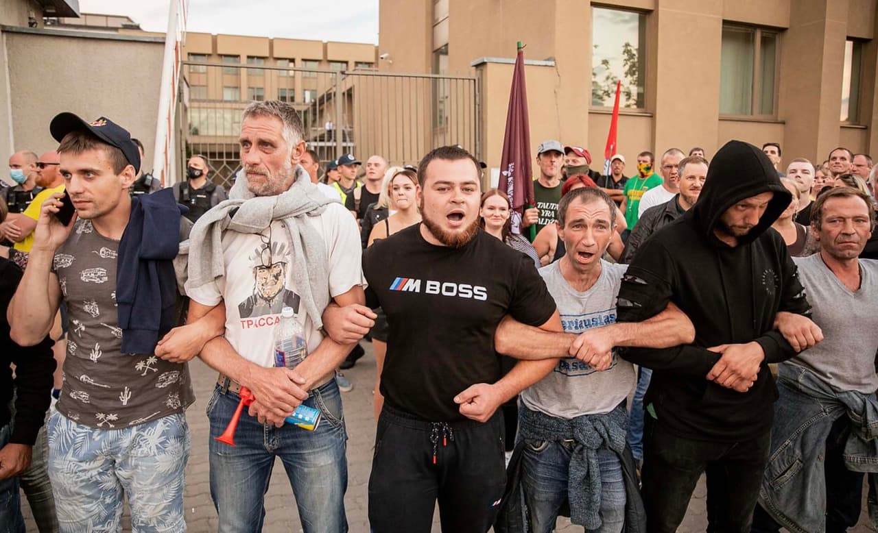 Prokuratūra teismui perdavė bylą, kurioje apklausta net 40 Seimo narių