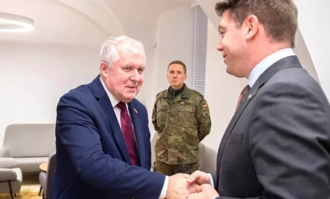 Dar vienas prasmingas susitikimas: padėkos, apsikeitimas nuomonėmis, karių aplankymas