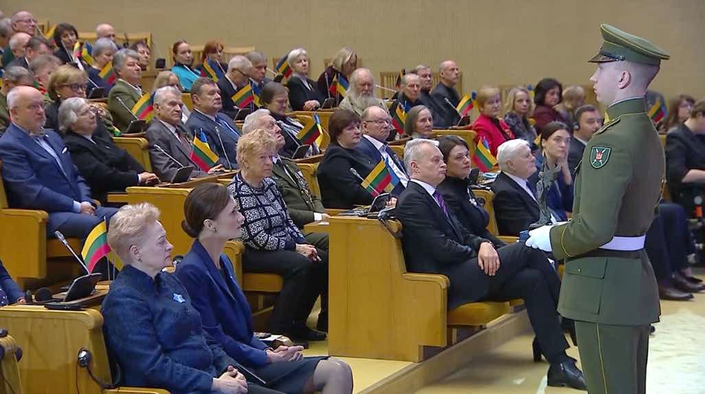 Kiekvienam iš mūsų Ukraina buvo ir tebėra pasaulio ašis. Вибач(те)