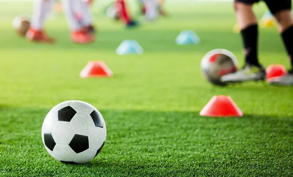 Politinės intrigos prieš vaikų futbolą