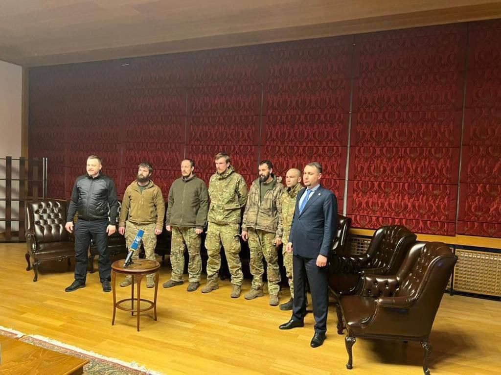Diplomatai palaiko žymius didvyrius