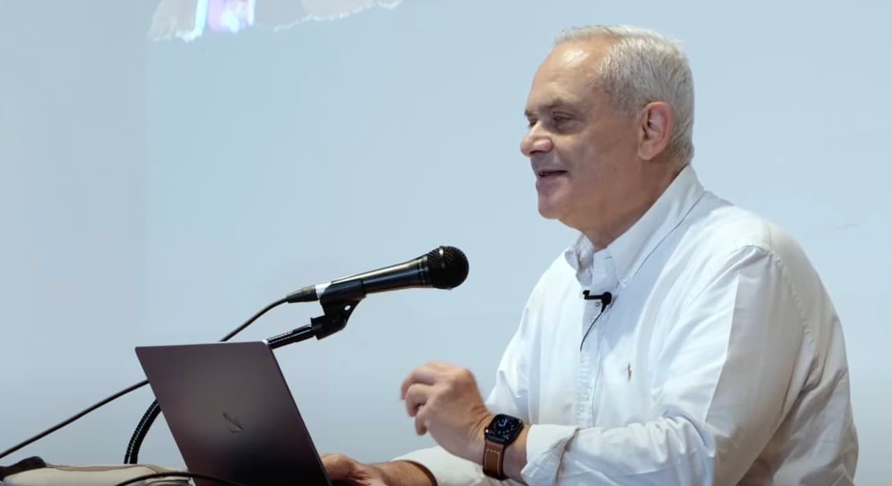 Buvęs Šveicarijos ir NATO žvalgybos tarnybų agentas: karą Ukrainoje organizavo JAV