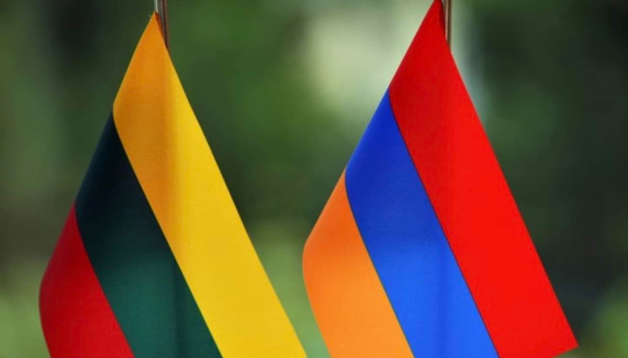 Landsbergis ragina ES ir jos valstybes nares stiprinti paramą bei gilinti ryšius su Armėnija