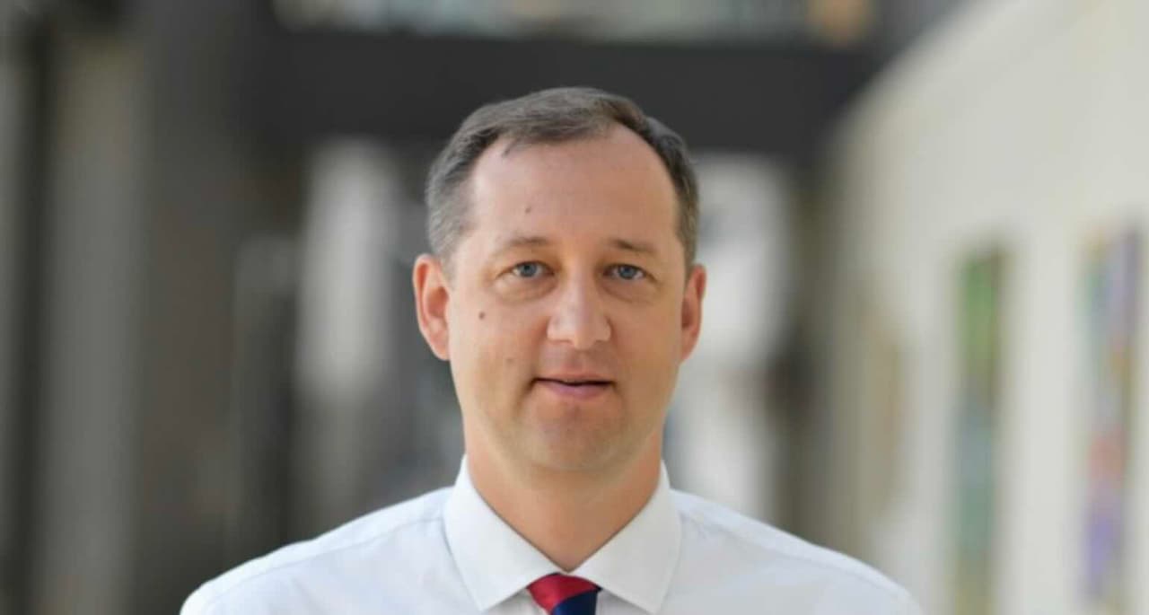 Vietoj Neliupšienės – Šatūnas