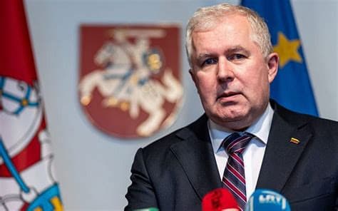 Lietuvos gyventojai pakilo į Anušausko palaikymo žygį